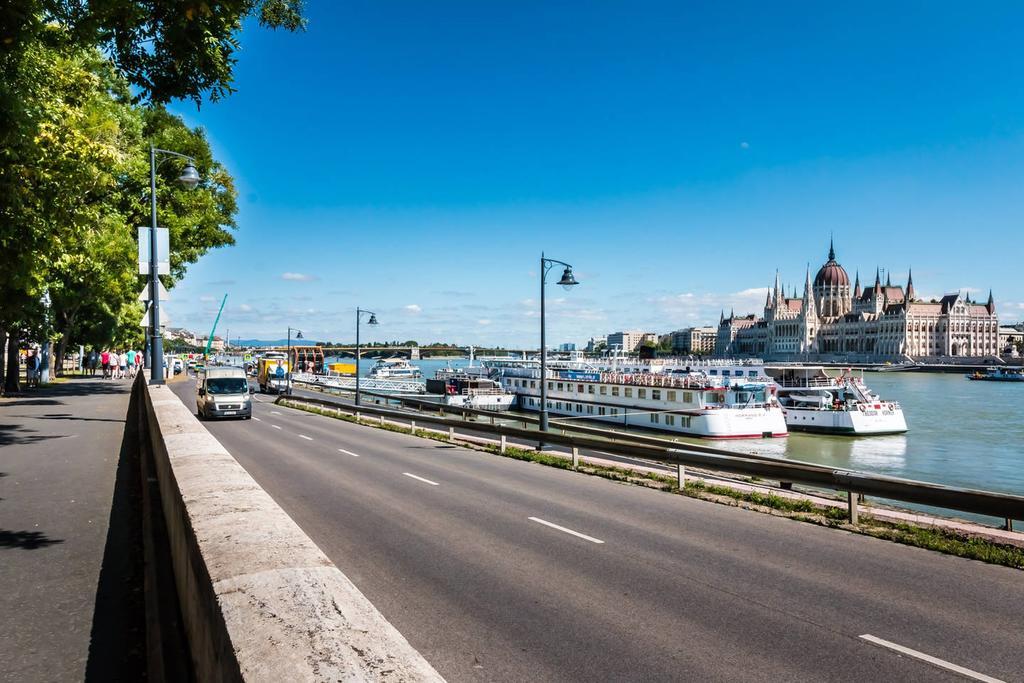 Mickey'S Chain Bridge Apartments Budapest Exterior photo