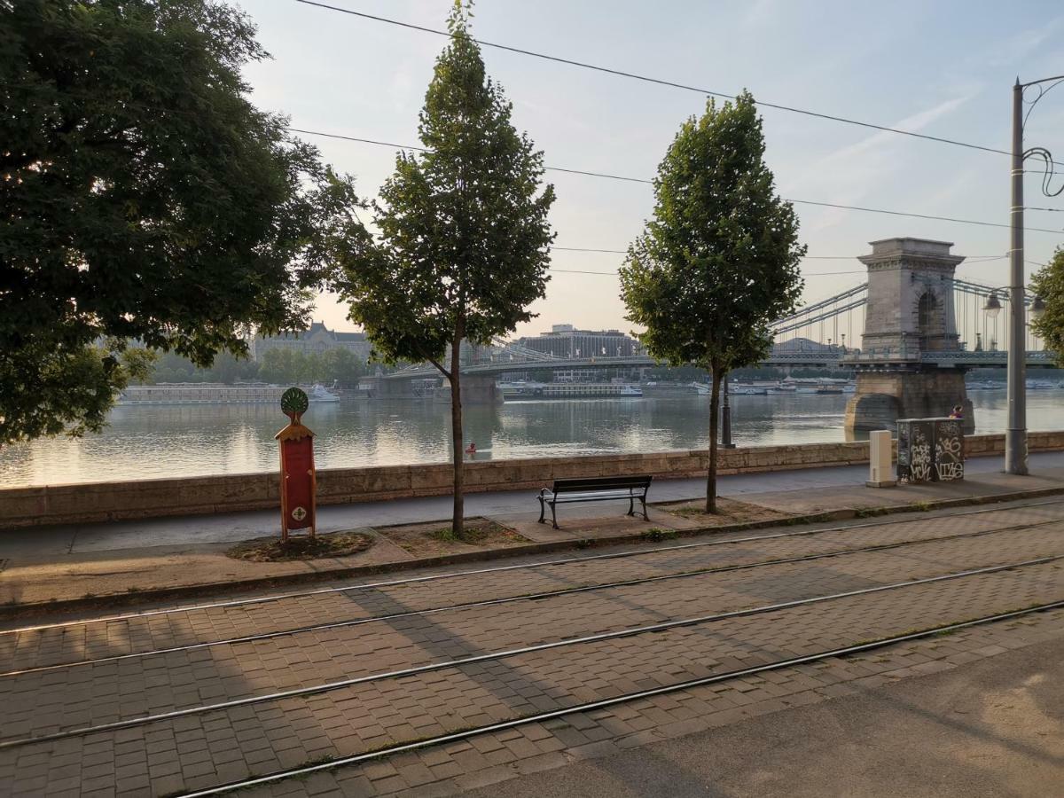 Mickey'S Chain Bridge Apartments Budapest Exterior photo