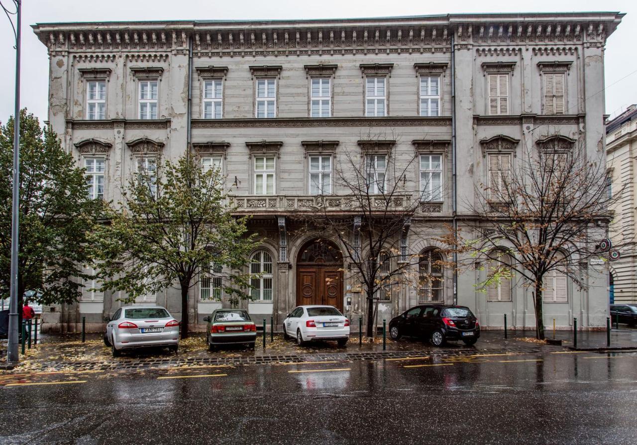 Mickey'S Chain Bridge Apartments Budapest Exterior photo